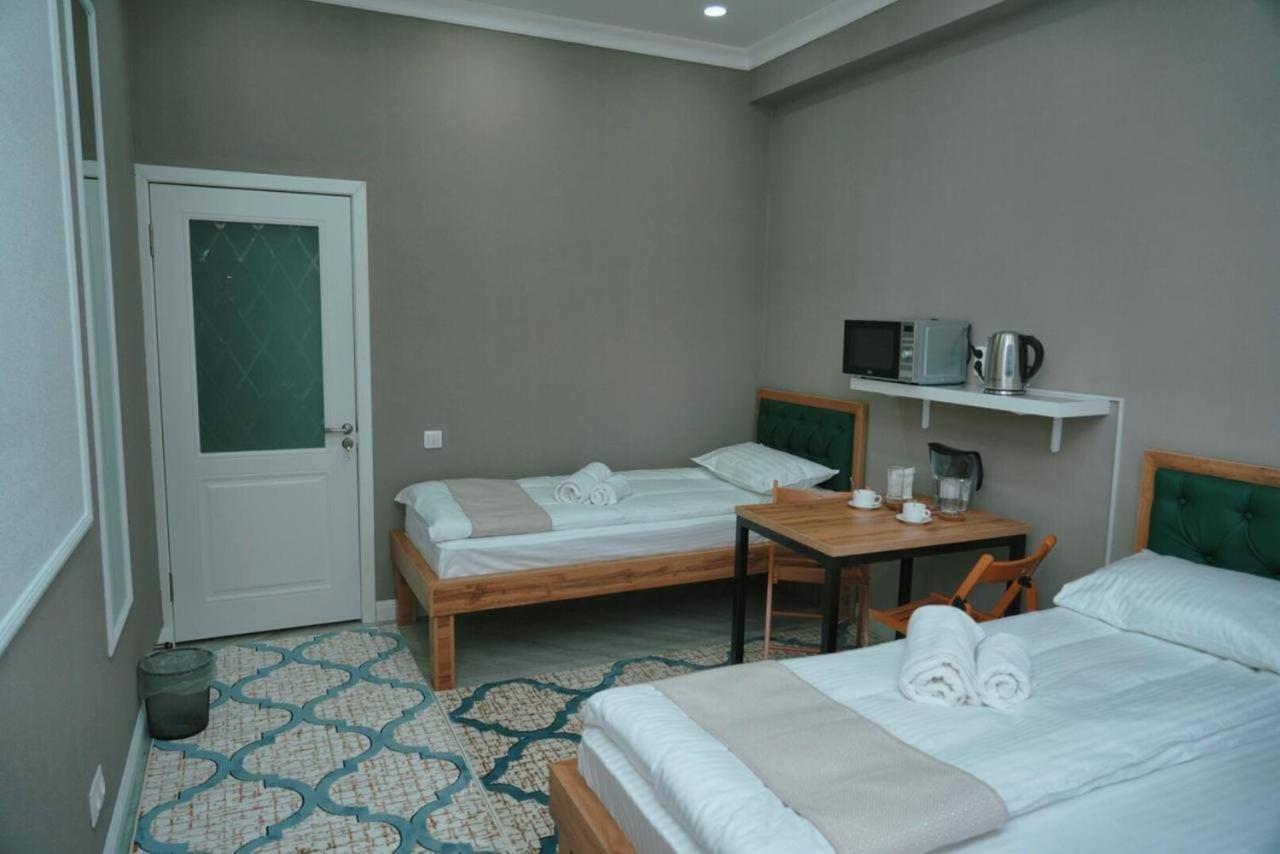 Halal Apart Hotel Almaty Exterior foto